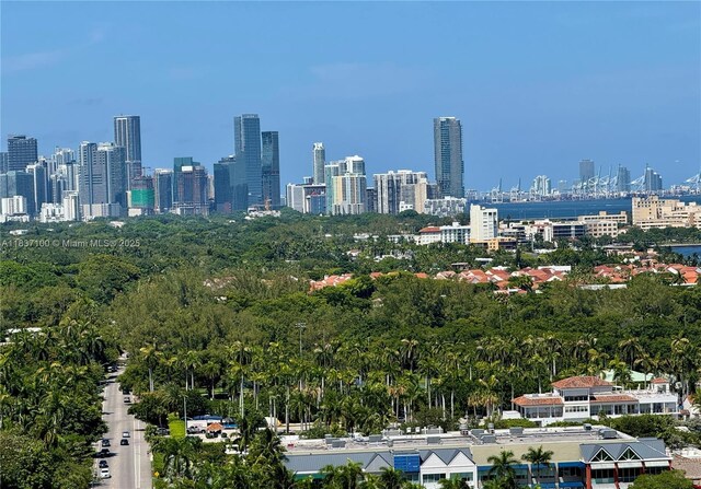 2675 S Bayshore Dr Unit 1601S, Miami, FL 33133 - skyline view