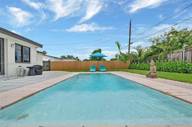 3141 SW 20th St, Fort Lauderdale, FL 33312 - view of swimming pool with a fenced backyard and a patio area