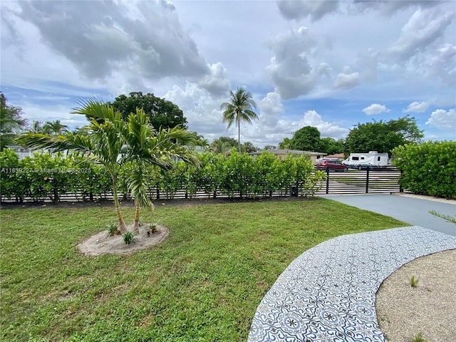 3141 SW 20th St, Fort Lauderdale, FL 33312 - view of yard with driveway