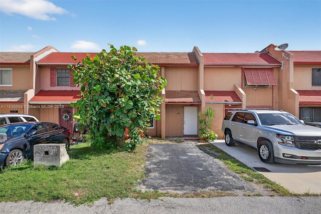 2767 NW 197th Ter, Miami Gardens, FL 33056 - view of front of home featuring stucco siding