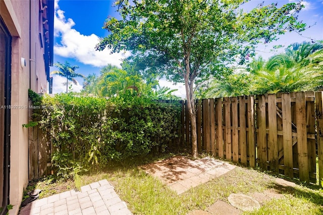 6586 S Anise Ct, Davie, FL 33314 - view of fenced backyard
