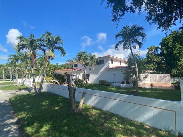 290 NE 108th St, Miami, FL 33161 - view of property exterior