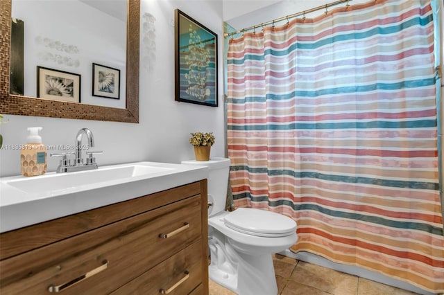 2239 NW 65th Ave, Margate, FL 33063 - full bath featuring vanity, tile patterned floors, and a shower with curtain