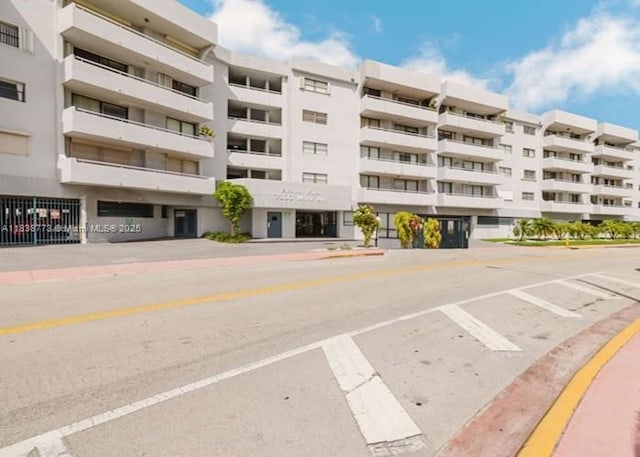 7300 Wayne Ave Unit 418, Miami Beach, FL 33141 - photo 1
