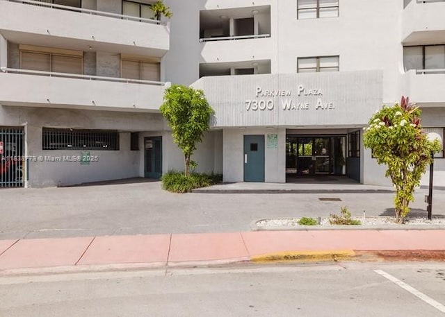 7300 Wayne Ave Unit 418, Miami Beach, FL 33141 - photo 2