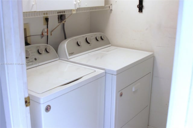 7270 Ashford Pl Unit 308, Delray Beach, FL 33446 - laundry area featuring washer and dryer