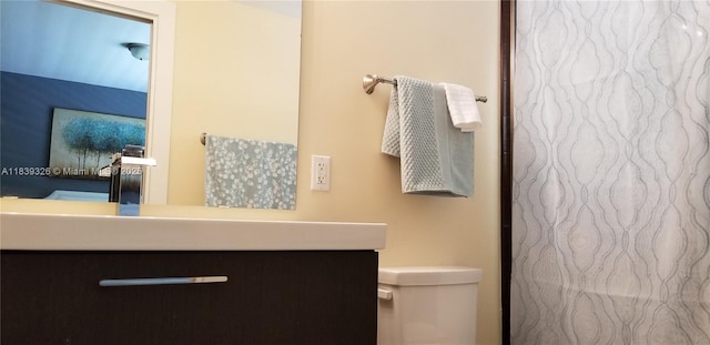 1337 Euclid Ave Unit 101, Miami Beach, FL 33139 - bathroom with vanity and curtained shower