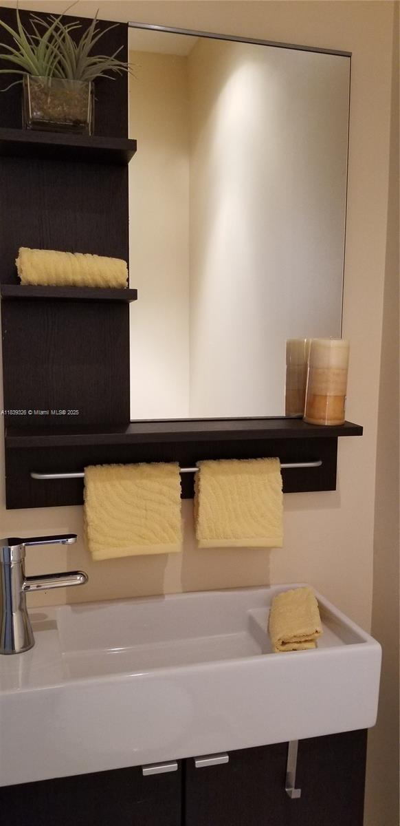 1337 Euclid Ave Unit 101, Miami Beach, FL 33139 - view of bathroom