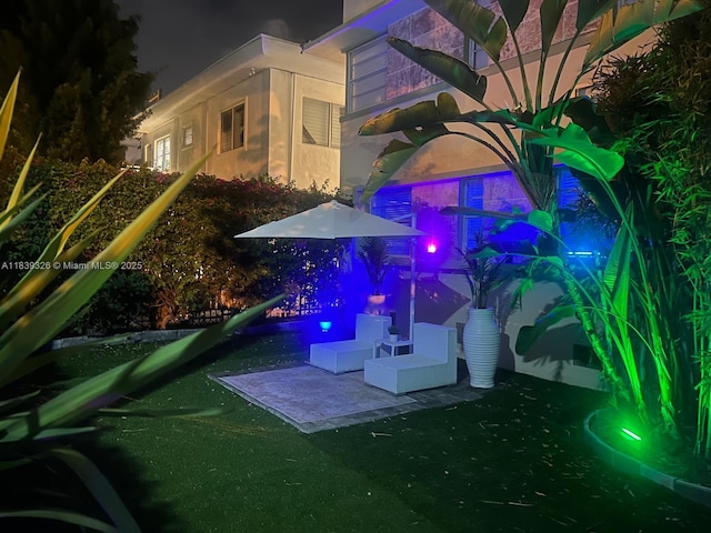 1337 Euclid Ave Unit 101, Miami Beach, FL 33139 - view of patio at twilight