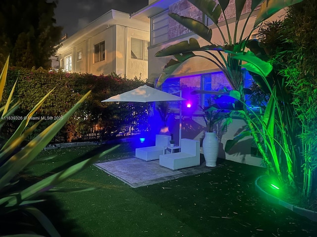 1337 Euclid Ave Unit 101, Miami Beach, FL 33139 - view of pool at twilight
