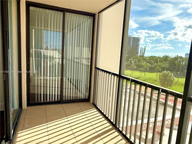 20335 W Country Club Dr Unit 502, Aventura, FL 33180 - view of balcony
