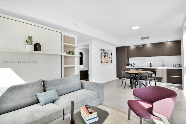 227 NE 2nd St Unit 2000, Miami, FL 33132 - view of living area