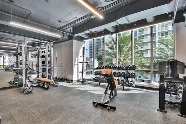 227 NE 2nd St Unit 2000, Miami, FL 33132 - view of gym