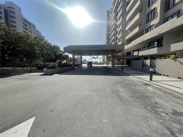 201 Crandon Blvd Unit 305, Key Biscayne, FL 33149 - view of vehicle parking