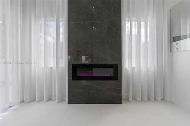 10431 NW 68th Ter, Doral, FL 33178 - detailed view of a large fireplace