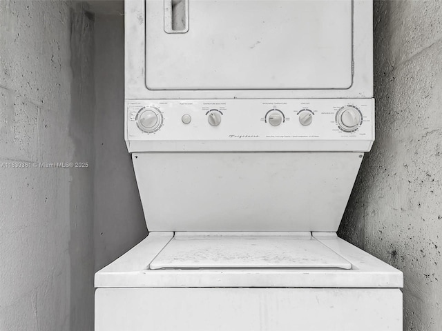 3210 E Elizabeth St, Miami, FL 33133 - washroom with stacked washing machine and dryer