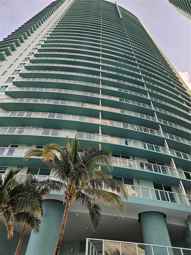 1900 N Bayshore Dr Unit 1803, Miami, FL 33132 - view of building exterior