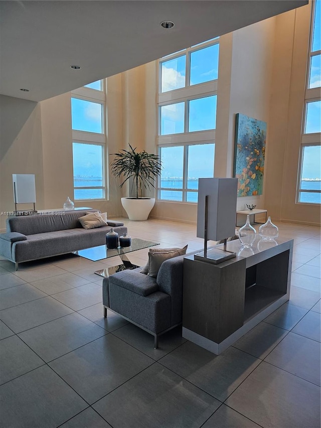 1900 N Bayshore Dr Unit 1803, Miami, FL 33132 - common area featuring a towering ceiling