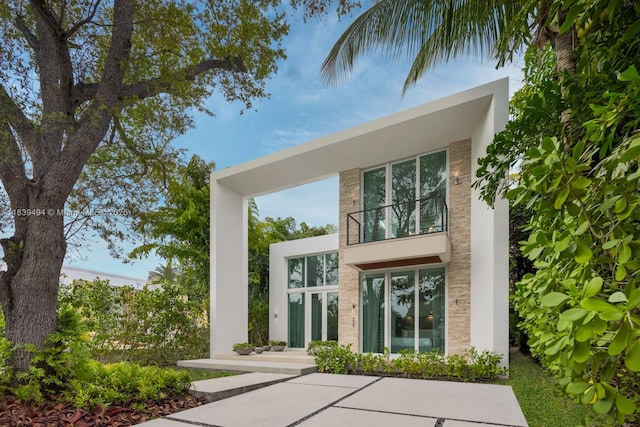 335 W 46th St, Miami Beach, FL 33140 - photo 3