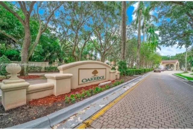 4966 SW 33rd Ter, Hollywood, FL 33312 - view of community sign