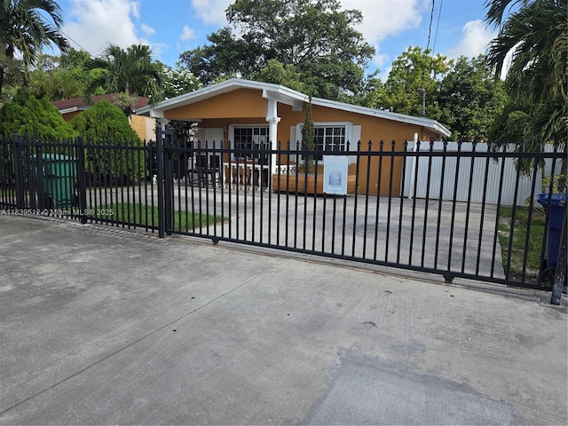 2936 NW 47th St, Miami, FL 33142 - gate with a fenced front yard