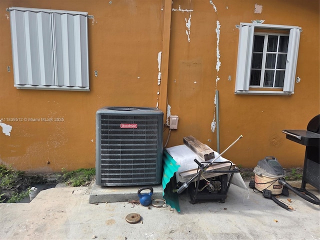 2936 NW 47th St, Miami, FL 33142 - exterior view of stucco siding