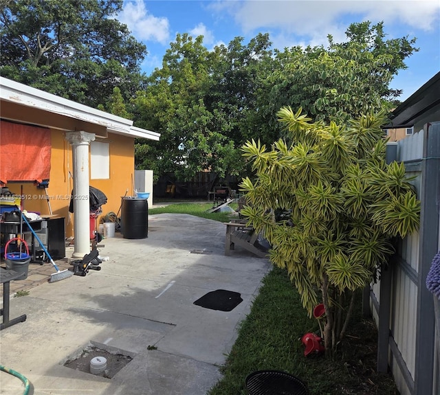 2936 NW 47th St, Miami, FL 33142 - view of patio