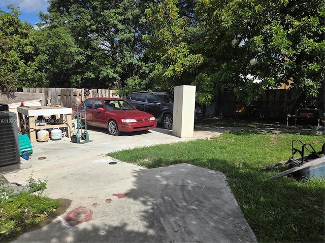 2936 NW 47th St, Miami, FL 33142 - view of parking / parking lot