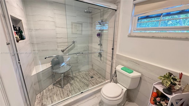 15588 SW 62nd St, Miami, FL 33193 - full bath featuring a shower stall and wainscoting