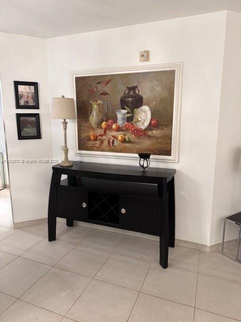 901 SW 141st Ave Unit 405M, Pembroke Pines, FL 33027 - detailed view of baseboards