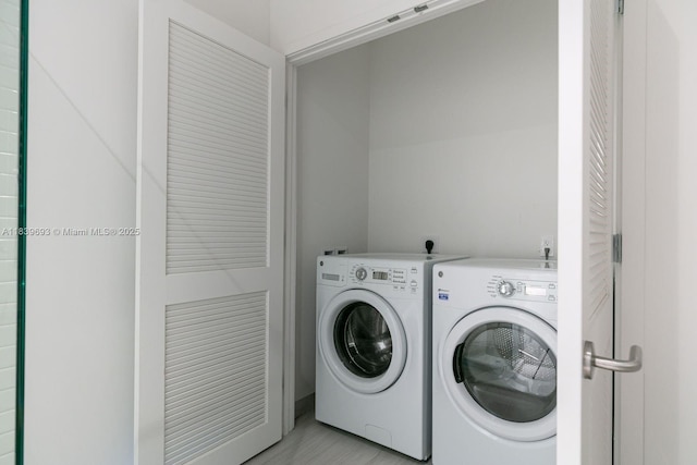 4010 S Ocean Dr Unit T4105, Hollywood, FL 33019 - laundry room with independent washer and dryer