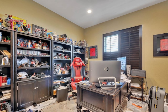 19252 N Hibiscus St, Weston, FL 33332 - office area with light tile patterned floors