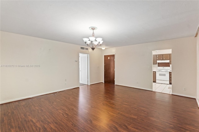 16805 SW 113th Ave Unit V41443, Miami, FL 33157 - spare room with a chandelier and light wood-style floors