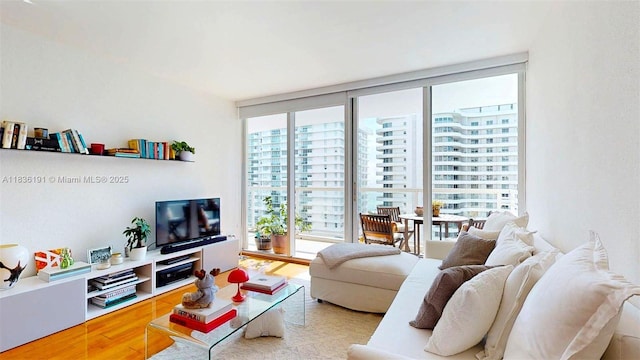 5600 Collins Ave Unit 10A, Miami Beach, FL 33140 - view of living room