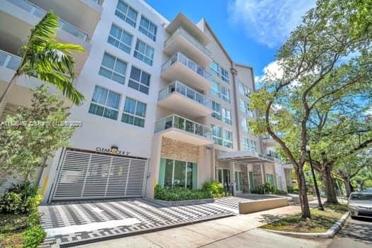 1850 Monroe Unit 301, Hollywood, FL 33020 - view of apartment building / complex
