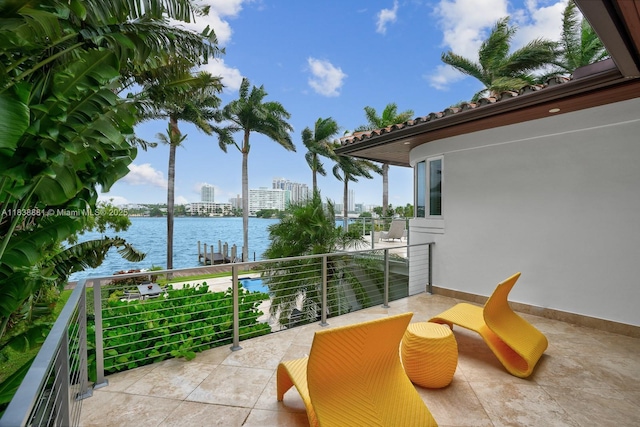 315 E Rivo Alto Dr, Miami Beach, FL 33139 - balcony featuring a water view
