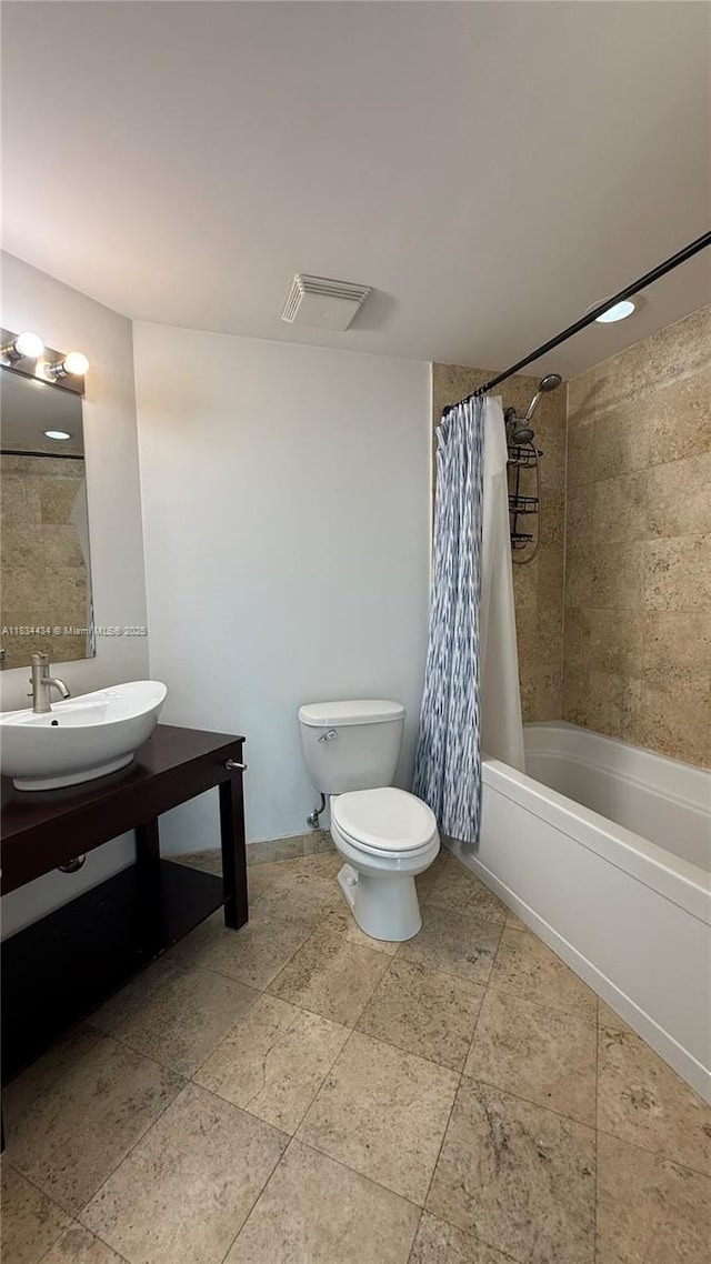 350 S Miami Ave Unit 312, Miami, FL 33130 - bathroom with shower / bath combo with shower curtain and vanity