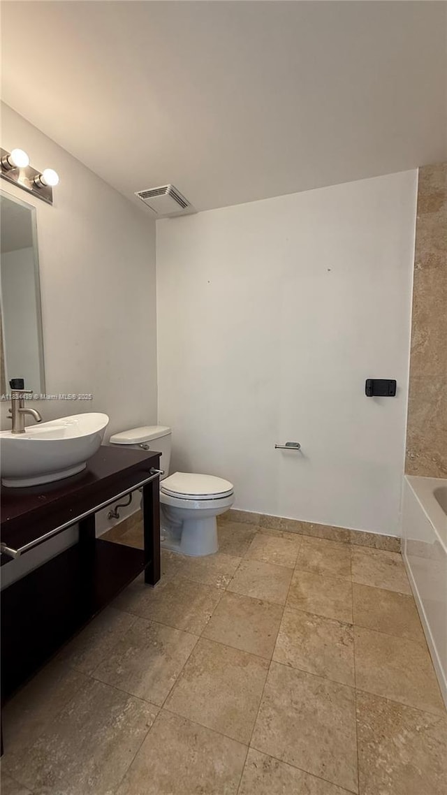 350 S Miami Ave Unit 302, Miami, FL 33130 - bathroom with vanity and a bathtub