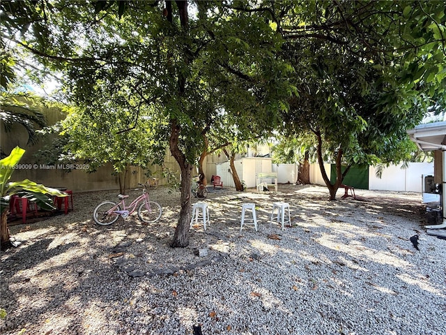 2406 N 28th Ave, Hollywood, FL 33020 - view of yard featuring a shed