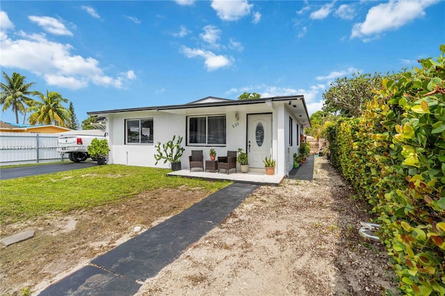 231 E 41st St, Hialeah, FL 33013 - bungalow-style home with stucco siding