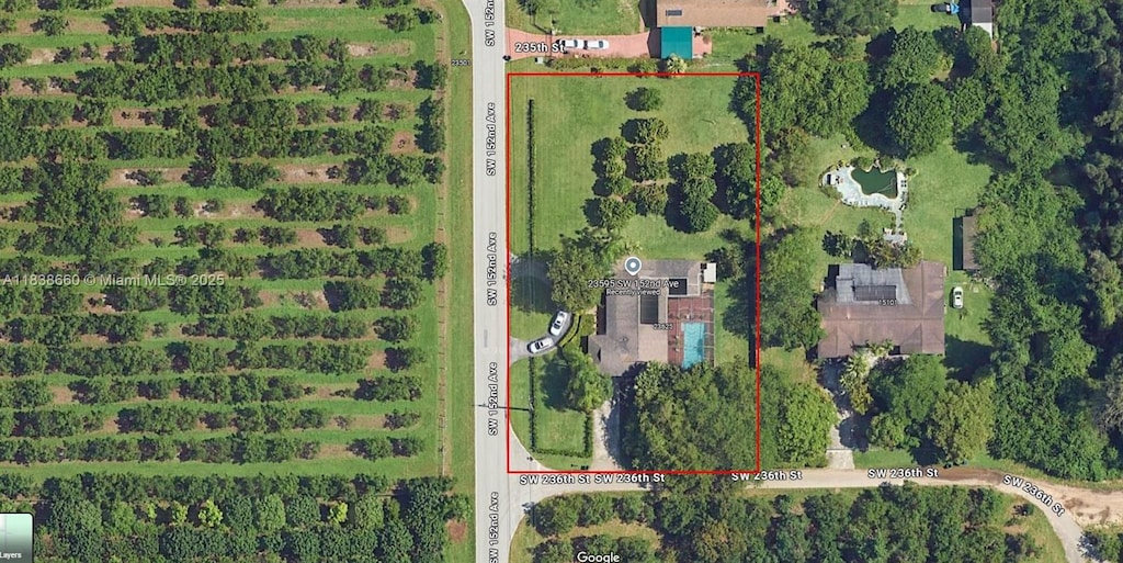 23595 SW 152nd Ave, Homestead, FL 33032 - aerial overview of property's location featuring property boundaries highlighted