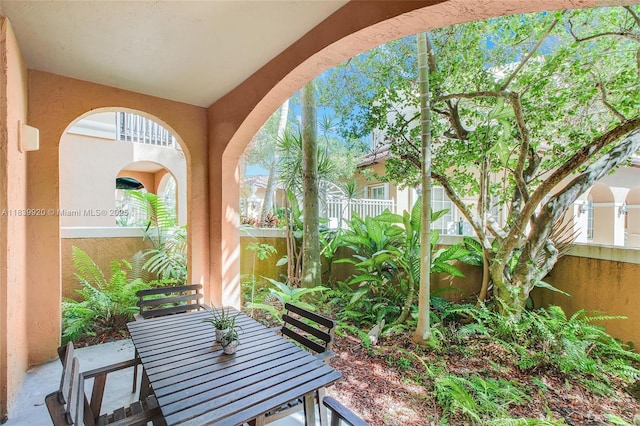 19701 E Country Club Dr Unit 5104, Aventura, FL 33180 - view of patio / terrace featuring outdoor dining area