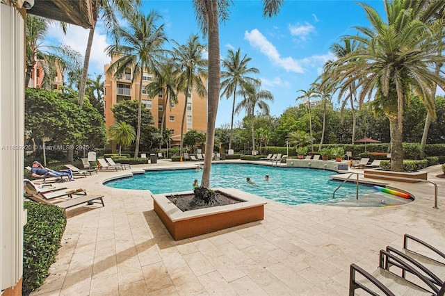 19701 E Country Club Dr Unit 5104, Aventura, FL 33180 - community pool featuring a patio area