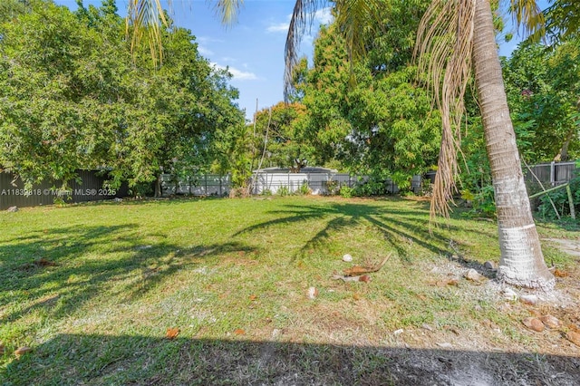 1315 NE 146th St, Miami, FL 33161 - view of fenced backyard