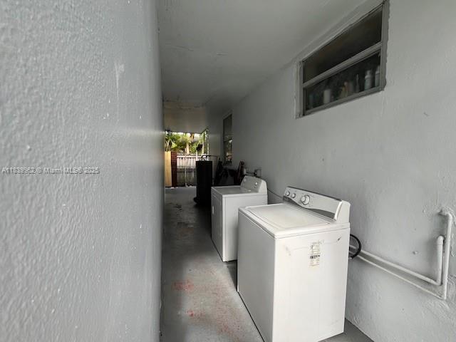 7230 NW 3rd St, Miami, FL 33126 - laundry room featuring washer and clothes dryer