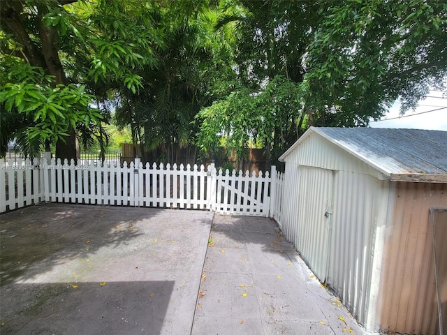 305 NW Opa Locka Blvd, North Miami, FL 33168 - view of gate