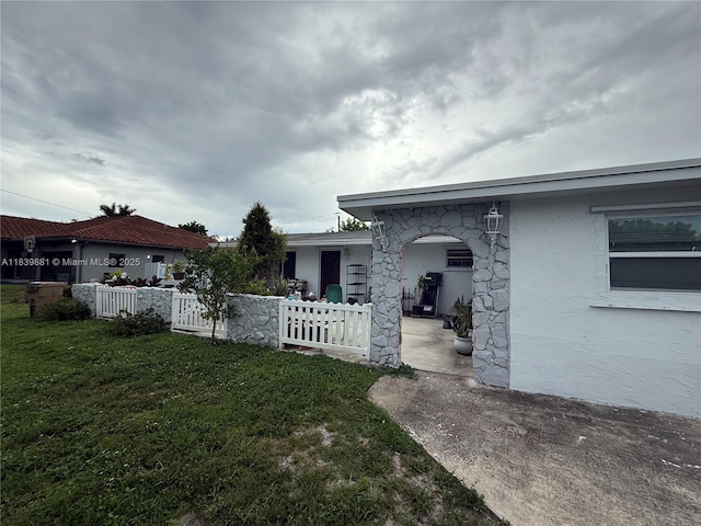 6550 SW 56th St, Davie, FL 33314 - view of fenced yard