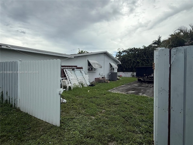 6550 SW 56th St, Davie, FL 33314 - view of yard