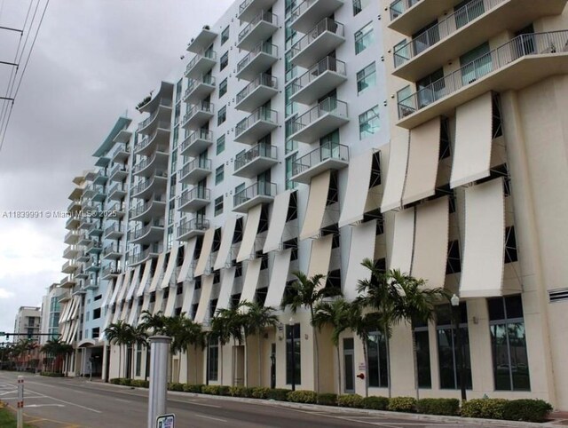 140 S Dixie Hwy Unit 708, Hollywood, FL 33020 - photo 1