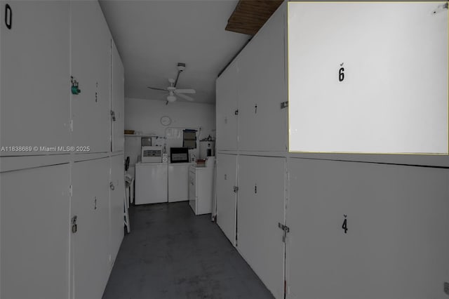 500 S Luna Ct Unit 6, Hollywood, FL 33021 - hallway featuring washer and clothes dryer and concrete flooring